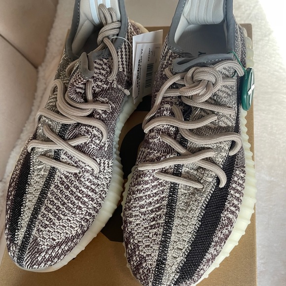 adidas Yeezy Boost 350 V2 Zyon - Picture 5 of 10